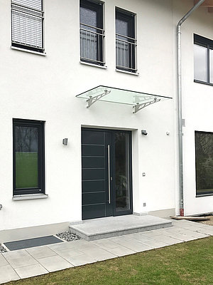 Vordach aus Glas Glaserei Salzinger München