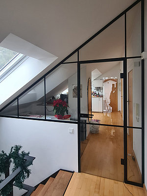 Glaserei Salzinger Lofttüre in Dachschräge