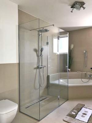 Bodenebene Ganzglasdusche