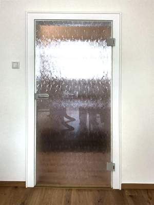 Ganzglastür mit Ornamentglas Glaserei Salzinger aus München