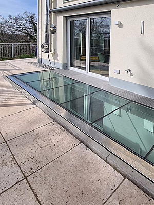 Begehbares Glas mit Belüftung